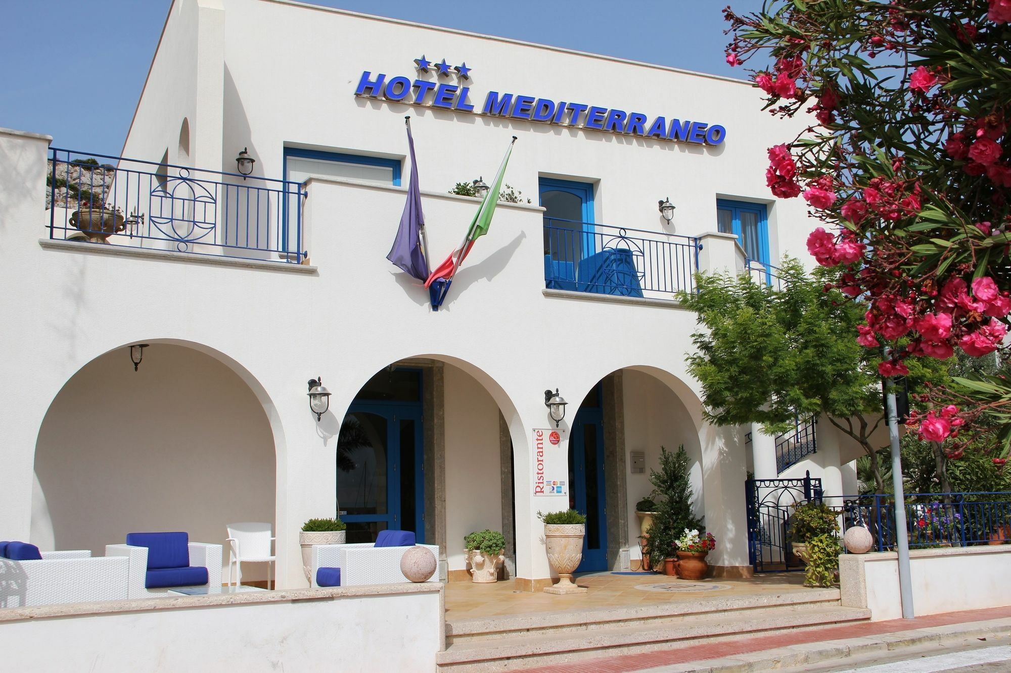 Hotel Ristorante Mediterraneo Faro San Vito Lo Capo Exterior foto